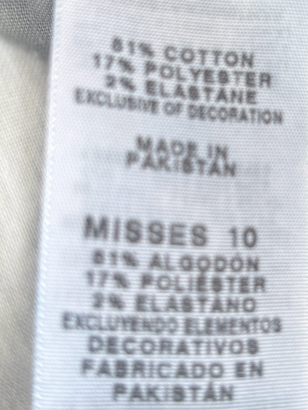 Women’s size 10 denizen from Levi’s denim shorts; excellent like new condition. - Picture 4 of 5